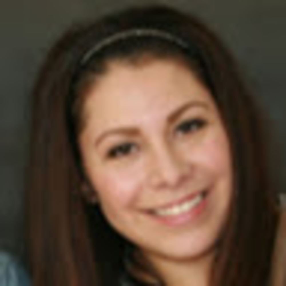 Meet your Posher, Yadira